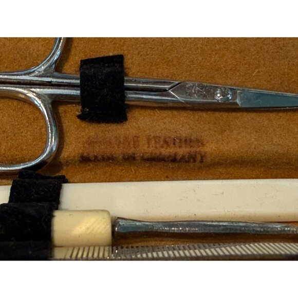 Vintage Germany Floral Needlepoint Leather Manicure Nail Grooming Travel KIT - Picture 5 of 6